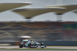 Lewis Hamilton (Mercedes): un giro secco che vale una pole.