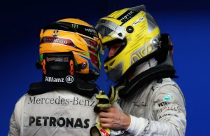 Nico Rosberg e Lewis Hamilton hanno regalato alla Mercedes la prima fila della griglia al GP di Monac.