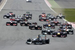 La partenza del Gran Premio di Gran Bretagna 2013.