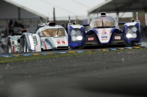 La 24 Ore di Le Mans 2013 è vissuta sul duello ravvicinato tra le due Toyota TS 030 Hybrid e le tre Audi R18 e-tron quattro.