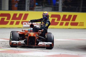 Alonso trasporta Webber sulla sua monoposto