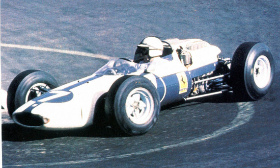In disaccordo con la CSAI, nel 1964 Enzo Ferrari fece correre le sue vetture nel GP del Messico coi colori Americani