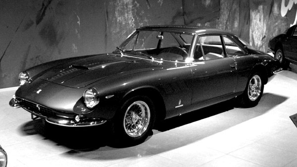 1964_Ferrari_500_Superfast