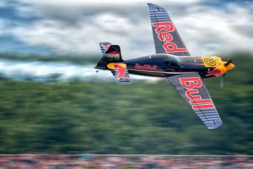 red-bull-air-race-corvus-racer-540-pilot-peter-besenyei-a22040683