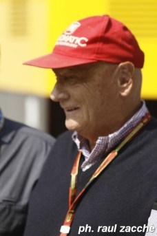 Niki Lauda potrebbe sostituire Bernie Ecclestone al comando della Formula 1