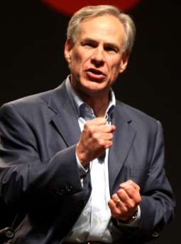 Greg Abbott, il governatore del Texas che ha deciso la riduzione dei finanziamenti al GP degli Usa di Austin.