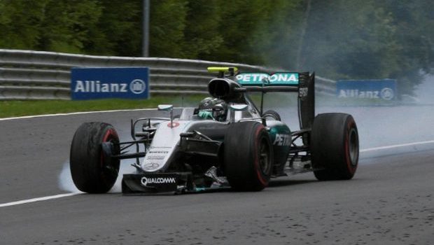 Nico Rosberg incidente GP Austria 2016